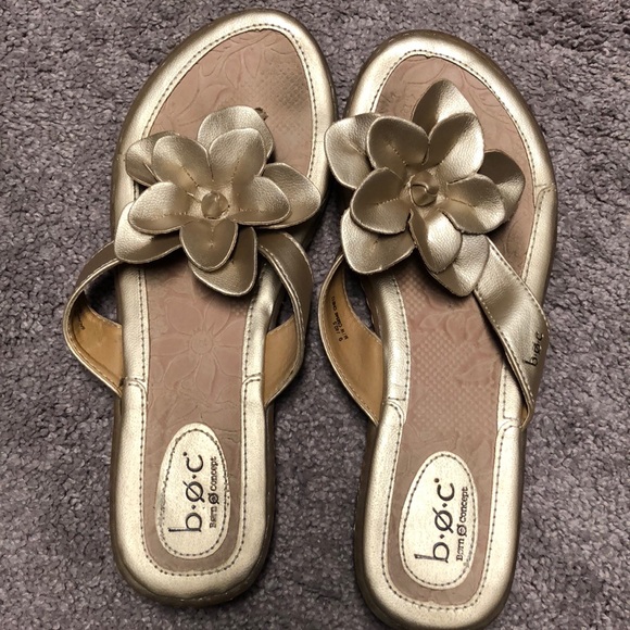 boc flip flops with flower
